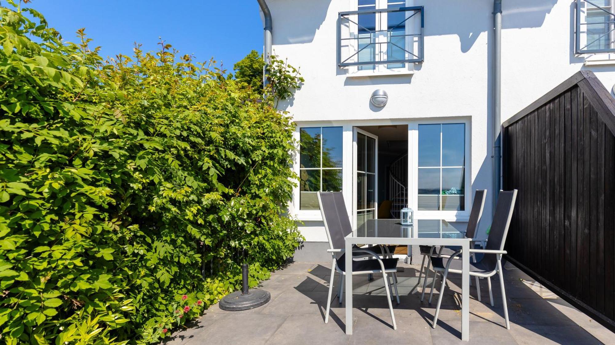 Haus Seeblick Mit 9 Wohnungen Alt Reddevitz Exterior photo